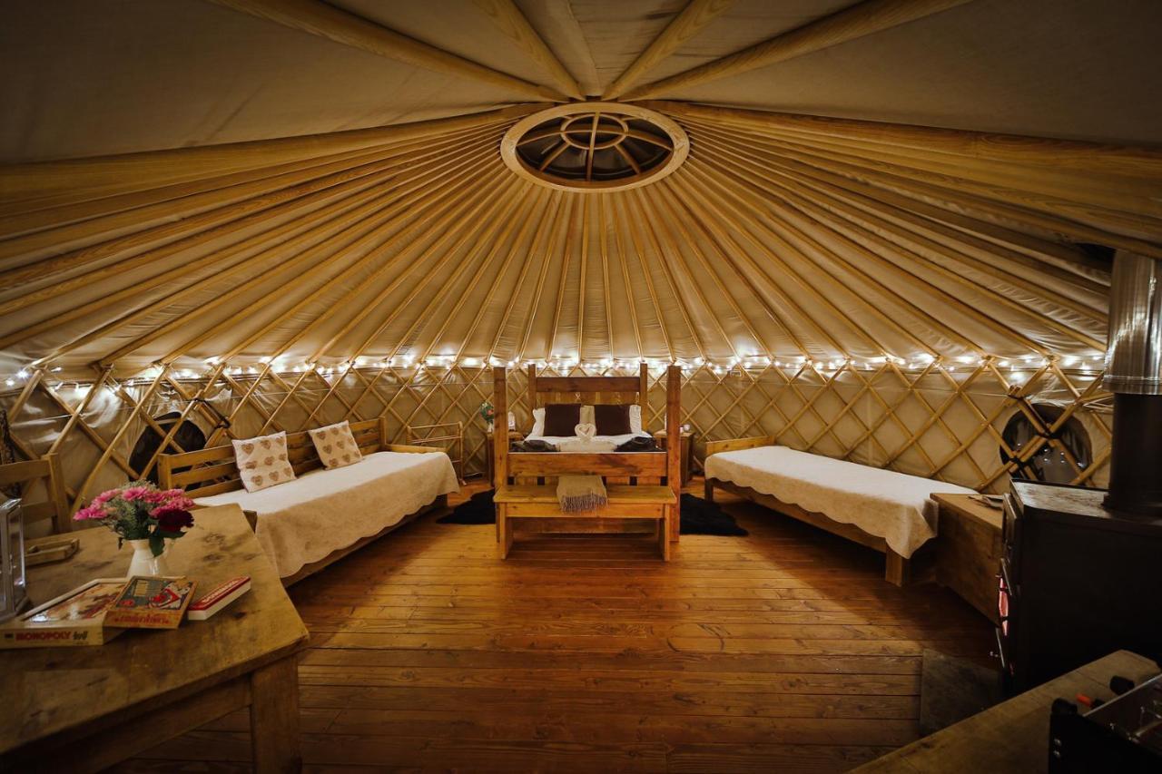 Secret Cloud House Holidays Luxury Yurts With Hot Tubs Cauldon Luaran gambar